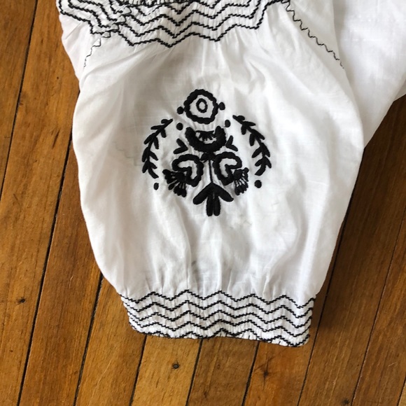 Embroidered Top - Picture 3 of 4